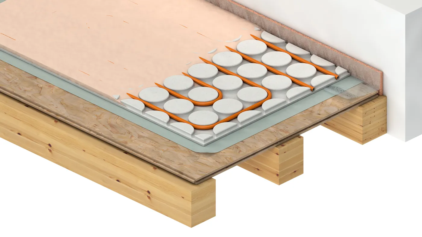 Doorsnede: houten balken met plaatmateriaal, folie en Variokomp met verwarmingsbuis