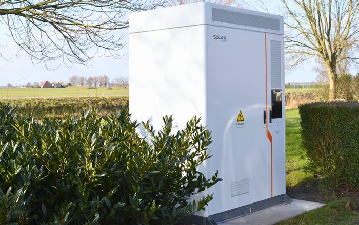 Solax accuopslag bij een agrarisch bedrijf in Wolsum