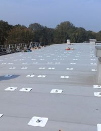 pvc dakbedekking met pv-panelen