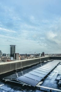 Zonnepanelen op appartementengebouw woontoren Lumiere