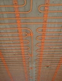 Klimaatplafond of koelplafond met leem, stuc of ecopleister afwerking