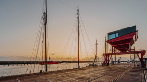 Duurzaam hotel aan de waddenzee met zonnepanelen