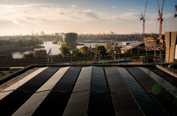 Muziekgebouw Amsterdam zonnepanelen op hoogte