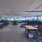 Technea akoestisch koelplafond - plafondkoeling - klimaatplafonds in kantoor gebouw